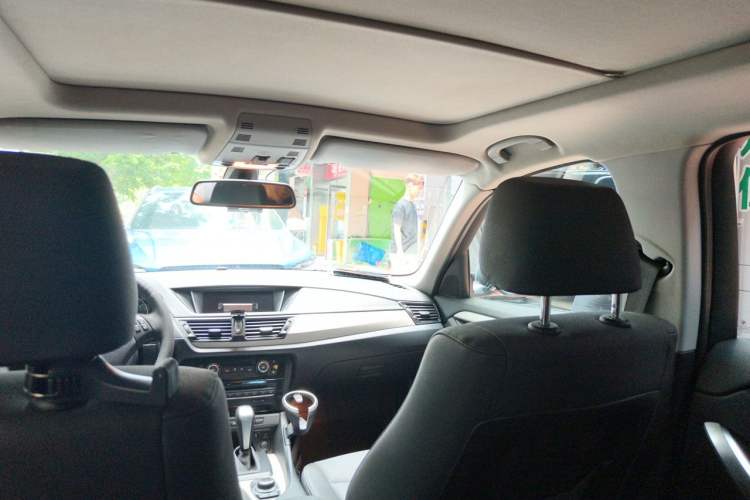 Used BMW X1 2012 sDrive18i Luxury Edition Headliner