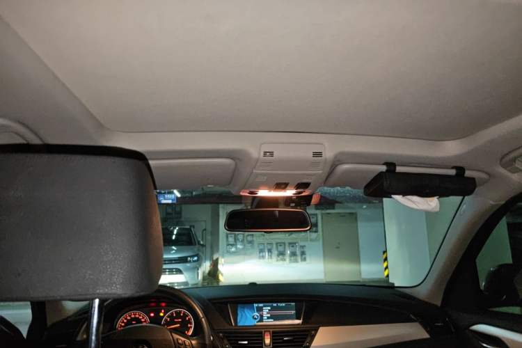 Used BMW X1 2012 sDrive18i Luxury Edition Headliner