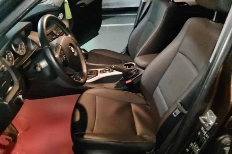 Used BMW X1 2012 sDrive18i Luxury Edition Left Front Seat