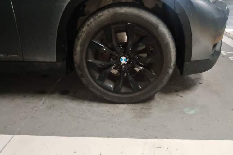 Used BMW X1 2012 sDrive18i Luxury Edition Right Front Wheel Hub