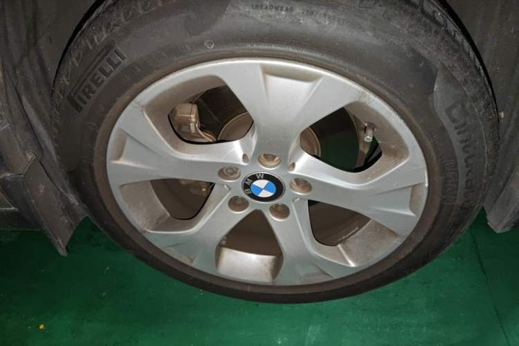 Used BMW X1 2012 sDrive18i Luxury Edition Right Front Wheel Hub