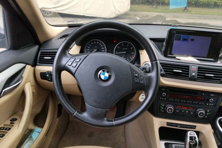 Used BMW X1 2012 sDrive20i Leading Model Steering Wheel