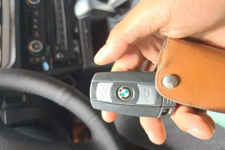 Used BMW X1 2012 sDrive18i Luxury Edition Vehicle Key