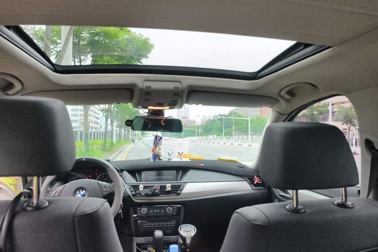 Used BMW X1 2012 sDrive18i Luxury Edition Headliner