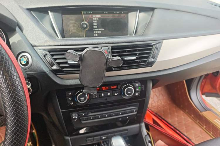 Used BMW X1 2012 sDrive18i Luxury Edition Audio And AC Panel
