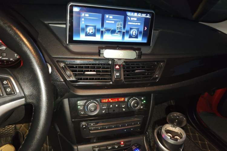Used BMW X1 2012 xDrive20i Audio And AC Panel