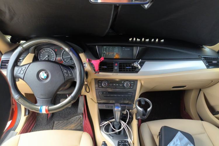 Used BMW X1 2012 sDrive18i Luxury Edition Center Console