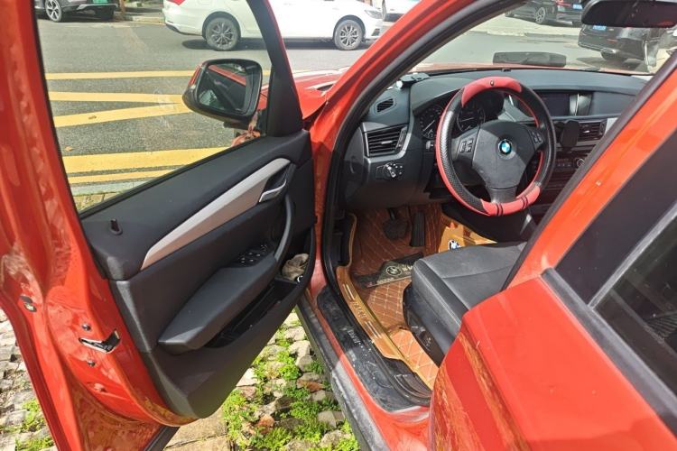 Used BMW X1 2012 sDrive18i Luxury Edition Driver Seat
