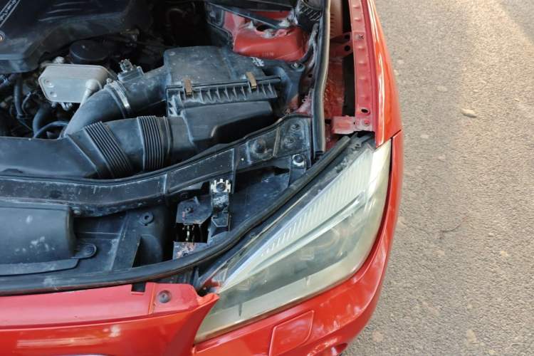 Used BMW X1 2012 xDrive20i Engine Bay Left