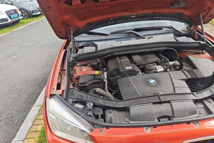 Used BMW X1 2012 sDrive18i Luxury Edition Engine Bay Right