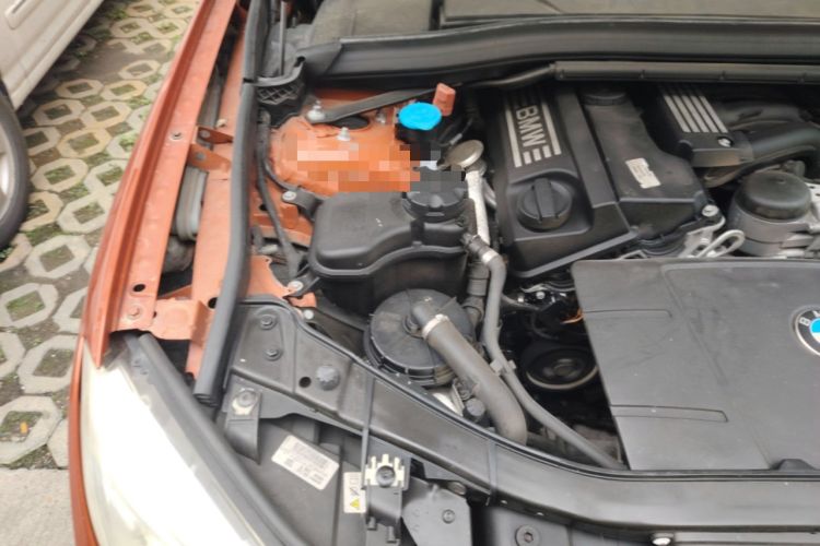 Used BMW X1 2012 sDrive18i Luxury Edition Engine Bay Right