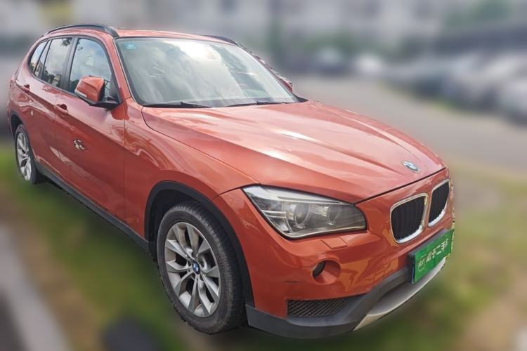 Used BMW X1 2012 sDrive18i Luxury Edition Front Right 45 Deg