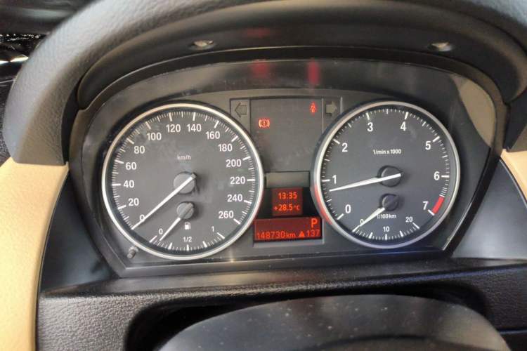 Used BMW X1 2012 sDrive18i Luxury Edition Instrument Cluster