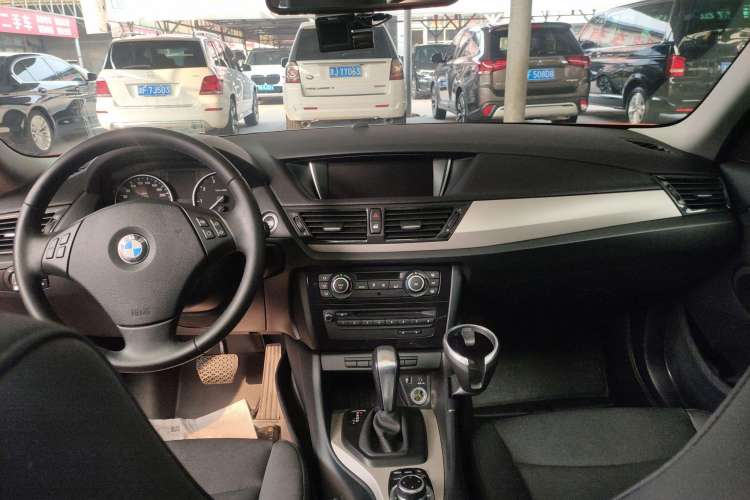 Used BMW X1 2012 sDrive18i Luxury Edition Interior 3