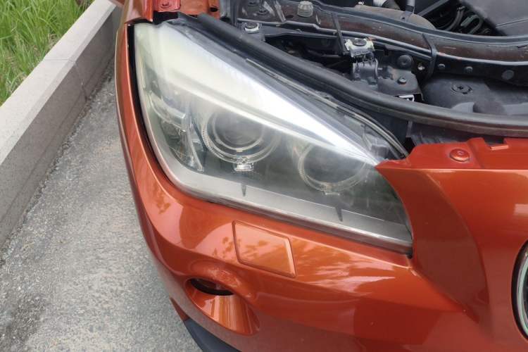 Used BMW X1 2012 sDrive18i Luxury Edition Right Front Headlight