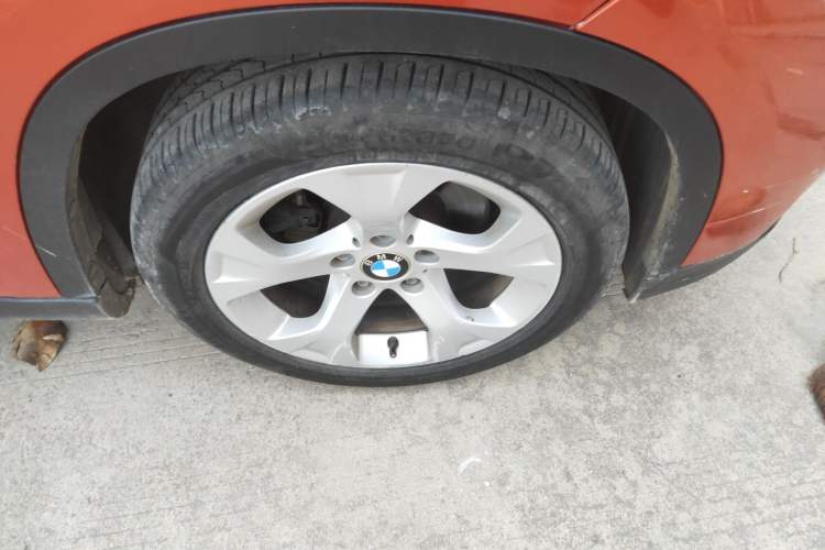 Used BMW X1 2012 sDrive18i Luxury Edition Right Front Wheel Hub
