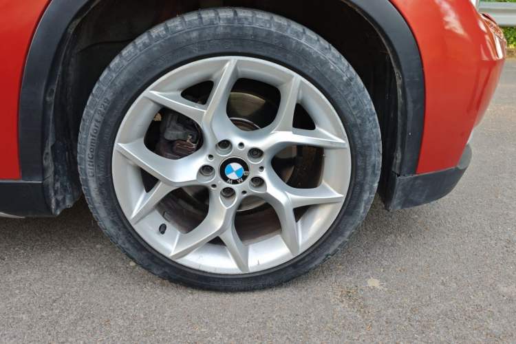 Used BMW X1 2012 xDrive20i Right Front Wheel Hub
