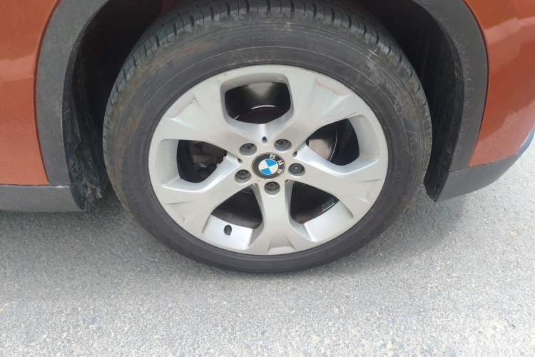 Used BMW X1 2012 sDrive18i Luxury Edition Right Front Wheel Hub
