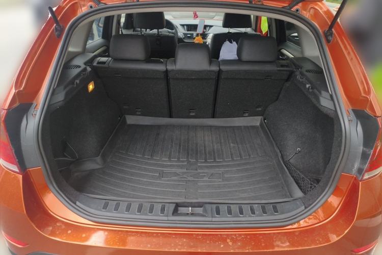 Used BMW X1 2012 sDrive18i Luxury Edition Trunk