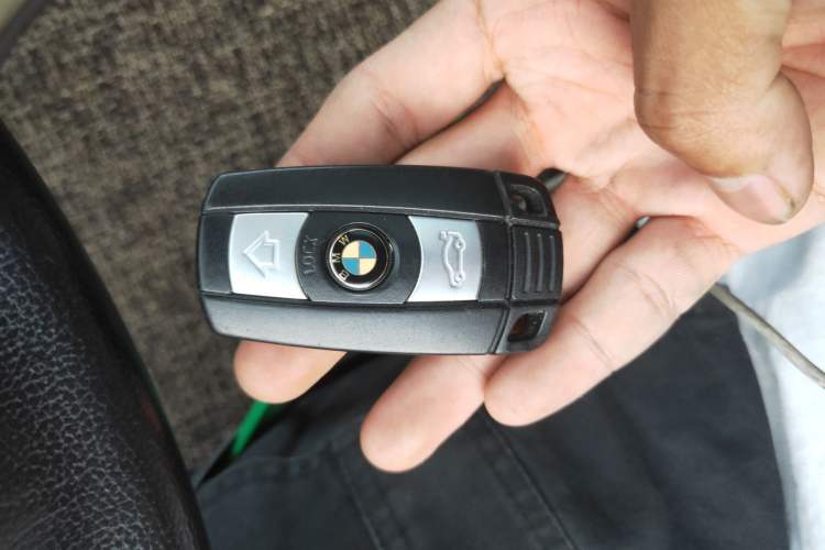 Used BMW X1 2012 sDrive18i Luxury Edition Vehicle Key