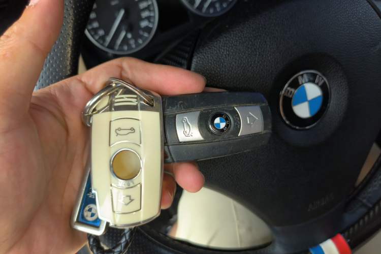 Used BMW X1 2012 sDrive18i Luxury Edition Vehicle Key