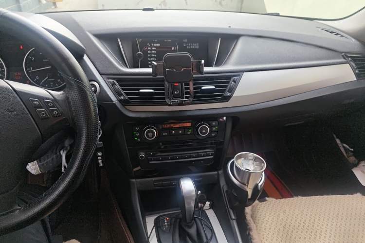 Used BMW X1 2012 sDrive18i Luxury Edition Audio And AC Panel