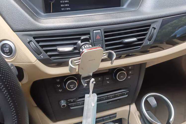 Used BMW X1 2012 sDrive18i Luxury Model Audio And AC Panel