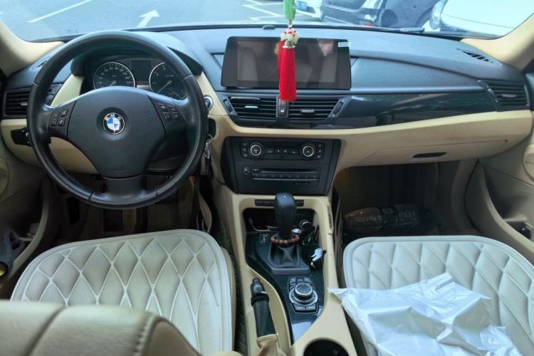 Used BMW X1  Center Console