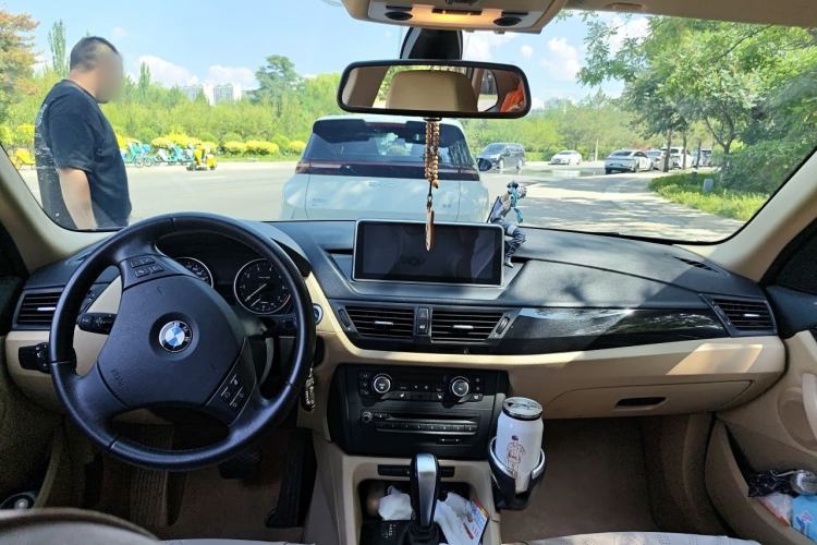 Used BMW X1 2012 sDrive18i Luxury Edition Center Console