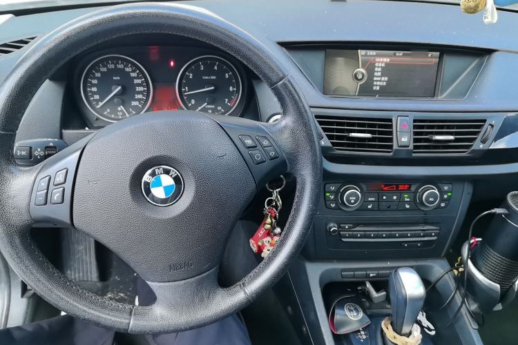 Used BMW X1 2012 sDrive18i Luxury Model Center Console
