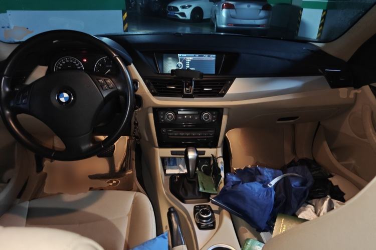 Used BMW X1 2012 sDrive18i Luxury Edition Center Console