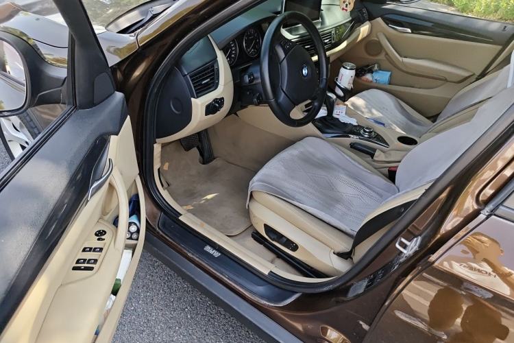 Used BMW X1 2012 sDrive18i Luxury Edition Driver Seat