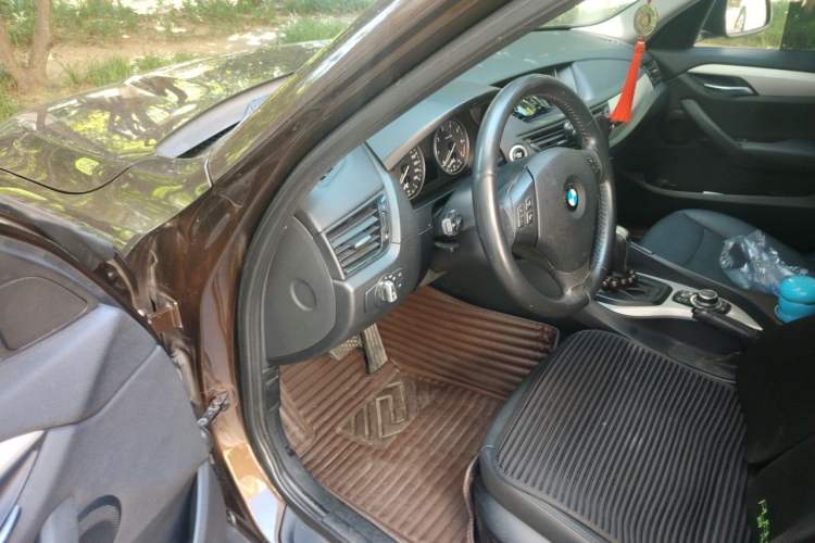 Used BMW X1 2012 sDrive18i Luxury Edition Driver Seat