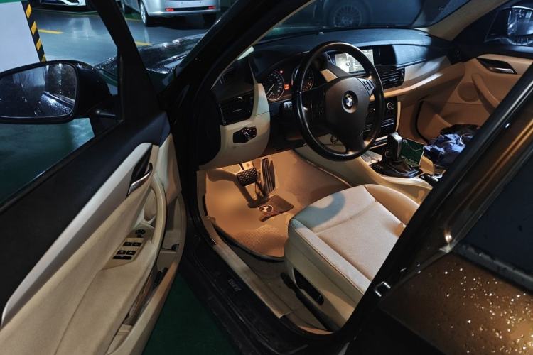 Used BMW X1 2012 sDrive18i Luxury Edition Driver Seat