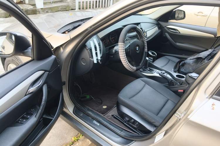 Used BMW X1 2012 sDrive18i Luxury Edition Driver Seat