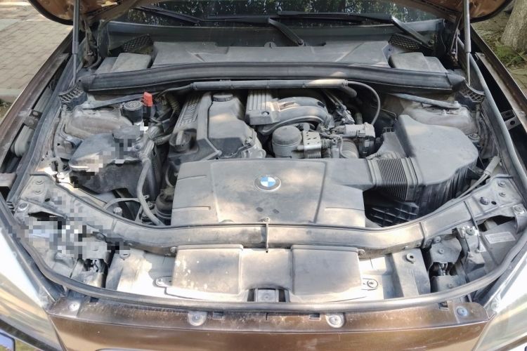 Used BMW X1 2012 sDrive18i Luxury Edition Engine Bay