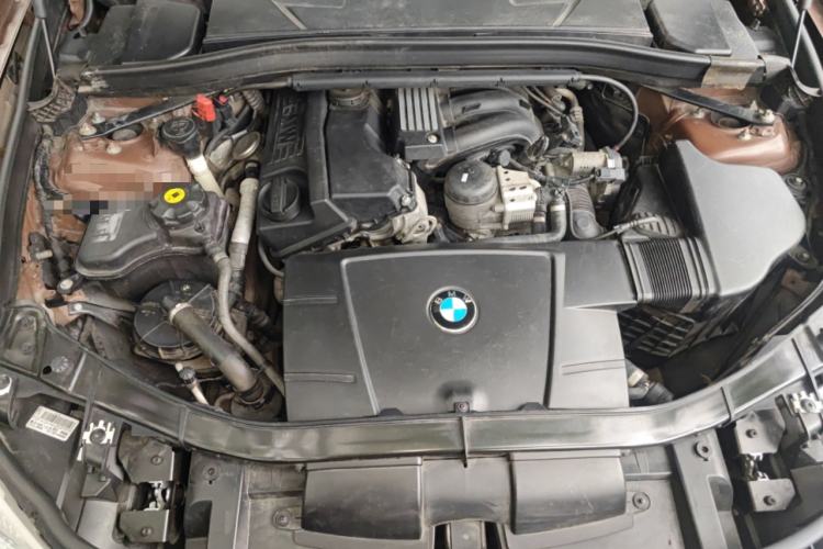 Used BMW X1 2012 sDrive18i Luxury Edition Engine Bay
