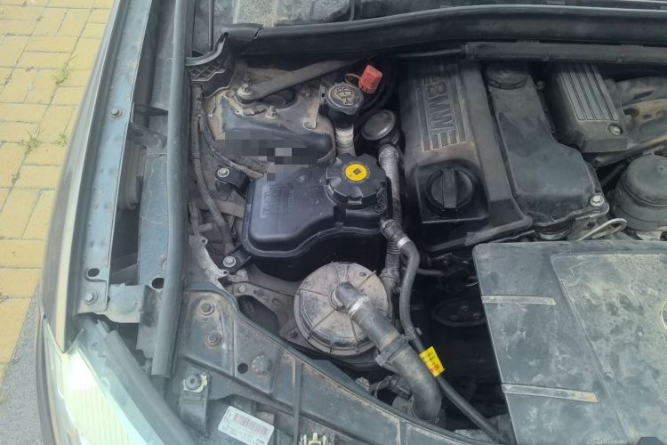 Used BMW X1 2012 sDrive18i Luxury Model Engine Bay Right