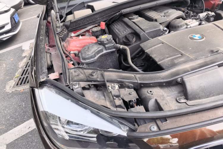 Used BMW X1  Engine Bay Right