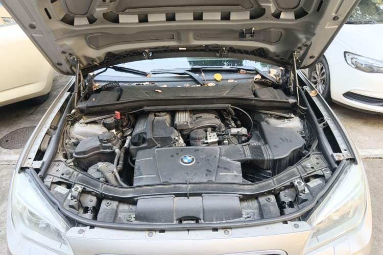 Used BMW X1 2012 sDrive18i Luxury Edition Engine Bay