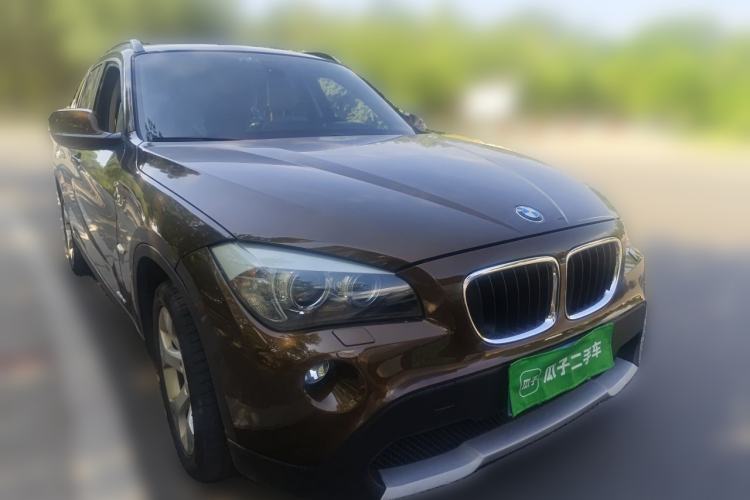 Used BMW X1 2012 sDrive18i Luxury Edition Front Right 45 Deg