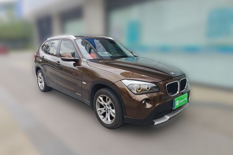Used BMW X1 2012 xDrive20i Luxury Model Front Right 45 Deg
