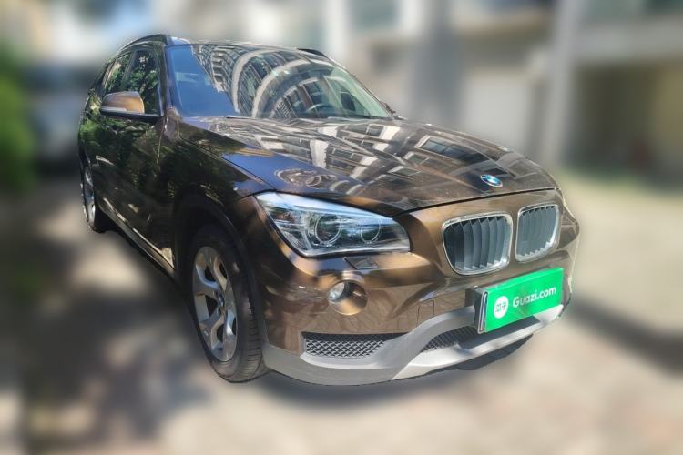 Used BMW X1 2012 sDrive18i Luxury Edition Front Right 45 Deg