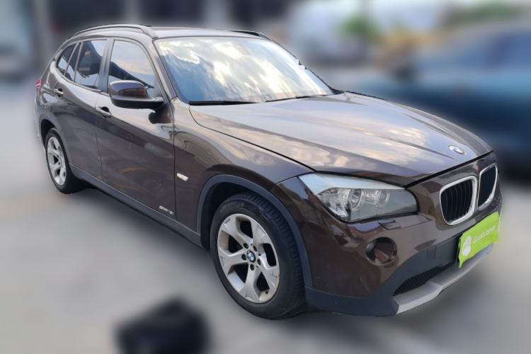 Used BMW X1 2012 sDrive18i Luxury Model Front Right 45 Deg