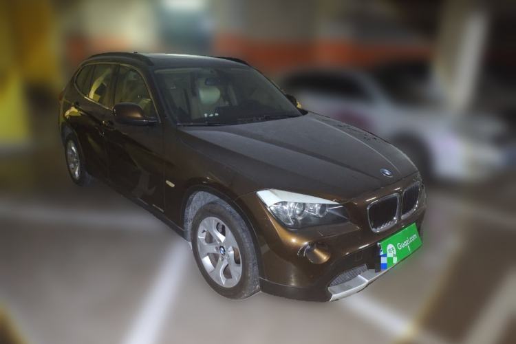 Used BMW X1 2012 sDrive18i Luxury Edition Front Right 45 Deg