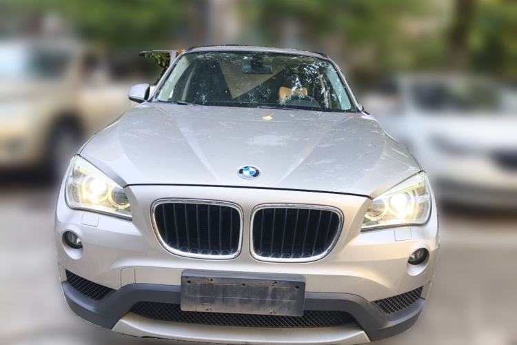 Used BMW X1 2012 sDrive18i Luxury Edition Front