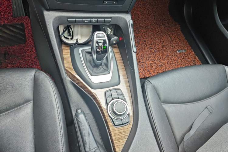 Used BMW X1 2012 xDrive20i Luxury Model Gear Lever