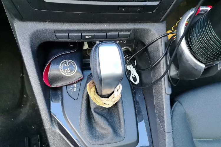 Used BMW X1 2012 sDrive18i Luxury Model Gear Lever