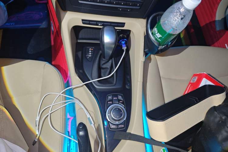 Used BMW X1 2012 sDrive18i Luxury Edition Gear Lever
