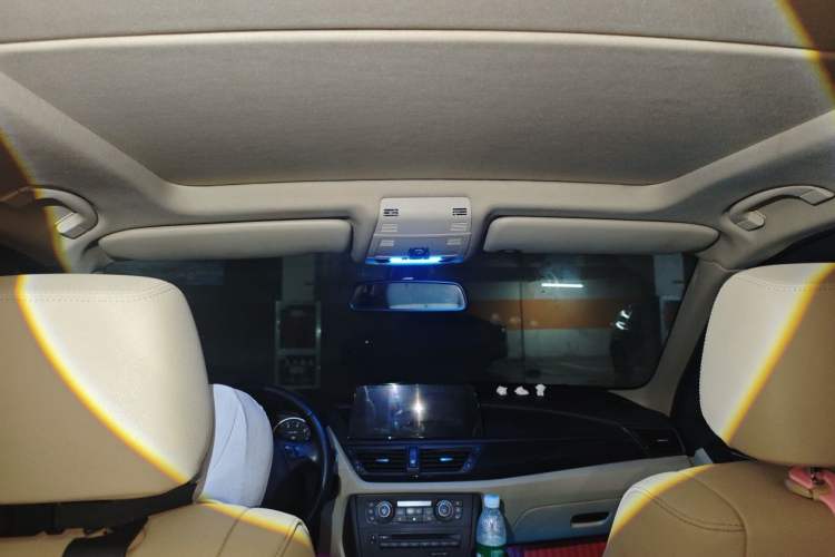 Used BMW X1 2012 sDrive18i Luxury Edition Headliner